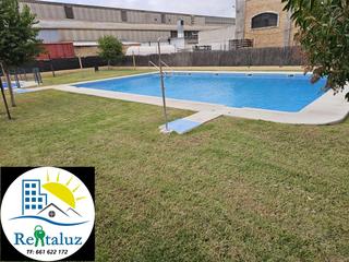 Location Rez-de-chaussée  Pedro miguel gonzalez quijano. Parking!! piscina!! dos patios! pistas deportivas!