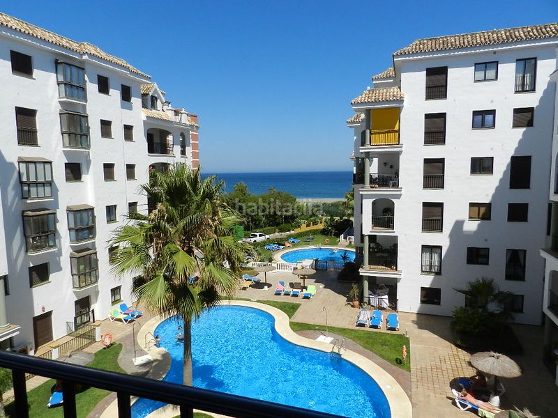 Foto 4073e8cd-2900-4c79-8bb1-d9f9adc6339c. Apartament amb aparcament piscina a Puerto de la Duquesa Manilva