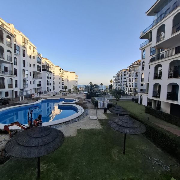 Foto b8c57129-adb2-4e7b-96a9-e2976d0d183c. Apartament amb aparcament piscina a Puerto de la Duquesa Manilva