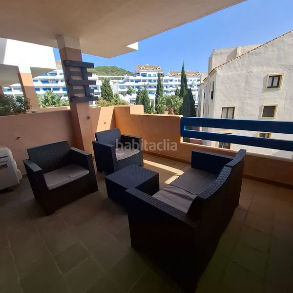 Foto 21e82734-b0f9-4eeb-a69b-c1111ac43cc3. Apartament amb calefacció aparcament piscina a La Duquesa Manilva
