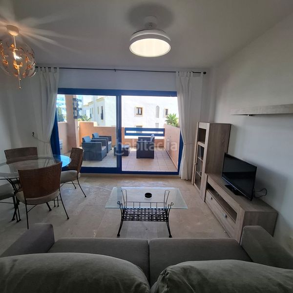 Foto 4421456e-6134-4ef1-9ab4-f11714ec4958. Apartament amb calefacció aparcament piscina a La Duquesa Manilva
