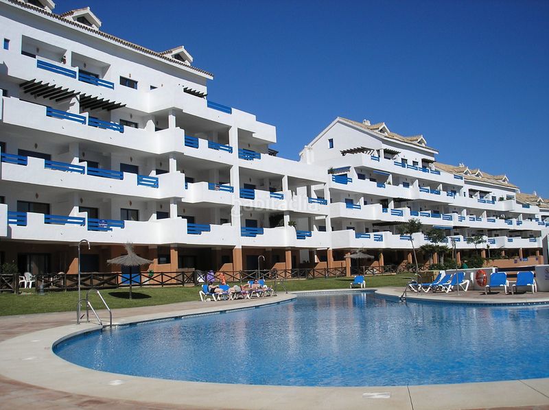 Foto e2212fd2-c131-4e48-990a-46c1d2ff98af. Apartament amb calefacció aparcament piscina a La Duquesa Manilva