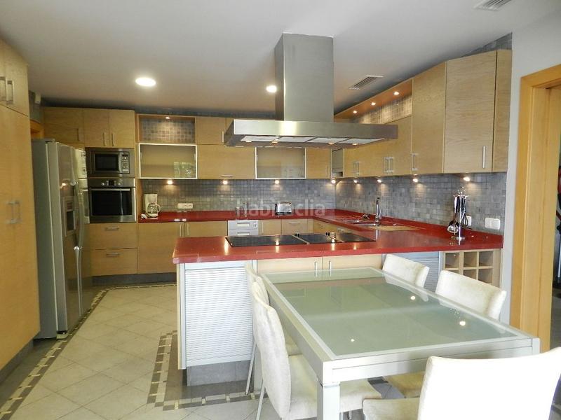 Foto d257cd7d-a42a-4514-93dd-70e4c55bde45. Casa amb aparcament piscina a Chullera Manilva