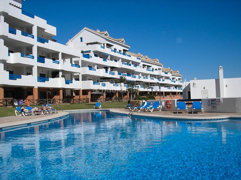 Foto 25436178-e54b-4a83-bee0-80c1300b64a5. Apartament amb calefacció aparcament piscina a La Duquesa Manilva