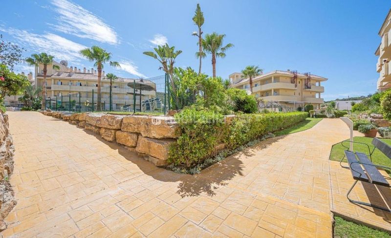 Foto 12b25bbd-bf4b-4d31-904f-6360f0e24b43. Apartament amb aparcament piscina a Chullera Manilva