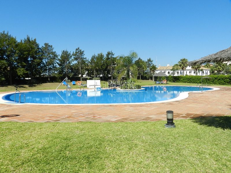 Foto 059d329c-5ae2-4d33-ae33-52a43fc55f61. Apartament amb calefacció aparcament piscina a La Duquesa Manilva