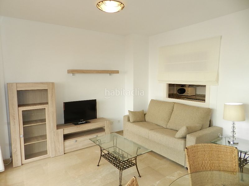 Foto 0a9ad96f-63a5-45e4-a4ac-44bdf7b99751. Apartament amb calefacció aparcament piscina a La Duquesa Manilva