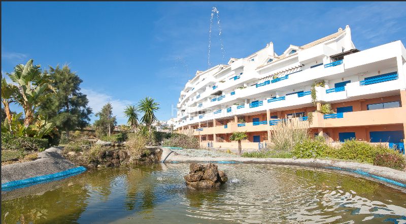 Foto 4e9dc2b7-ac93-4998-908b-c6c764c96486. Apartament amb calefacció aparcament piscina a La Duquesa Manilva