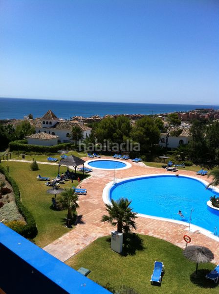 Foto 5179d189-ec5a-4681-834d-a4a5ee60c41f. Apartament amb calefacció aparcament piscina a La Duquesa Manilva