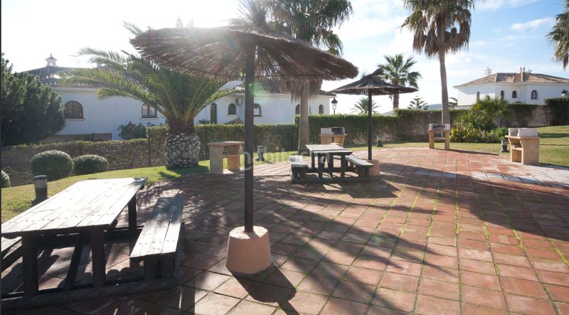 Foto 7d680412-39b6-49b9-b418-211b5878217c. Apartament amb calefacció aparcament piscina a La Duquesa Manilva