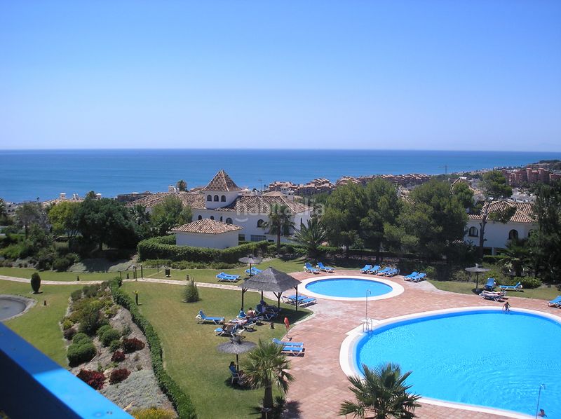 Foto d9be18a8-ac59-45bc-be69-9b270c5c5b62. Apartament amb calefacció aparcament piscina a La Duquesa Manilva