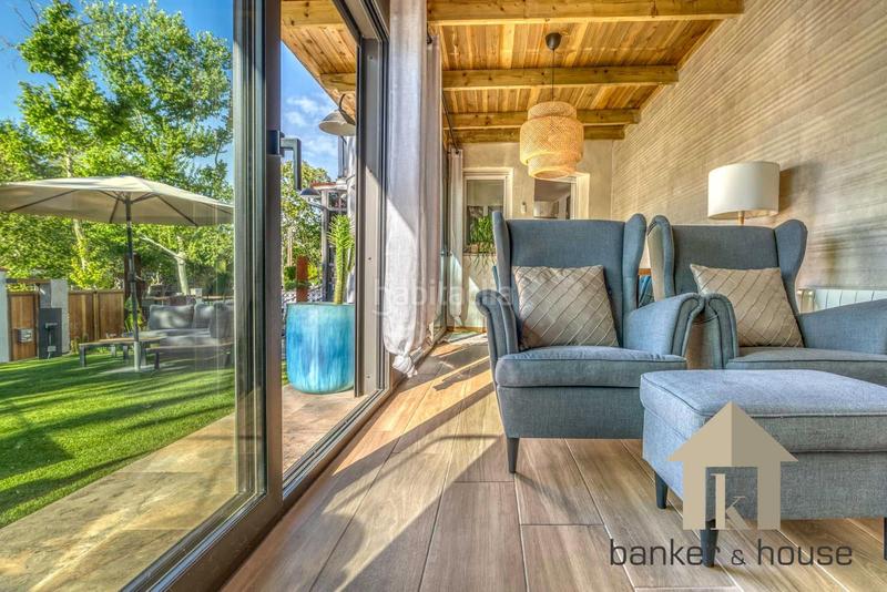 Foto 2d72cc59-dbaf-49e8-a5a9-3e31637a5eff. Casa adosada casa para entrar a vivir en martinica en Cerdanyola del Vallès