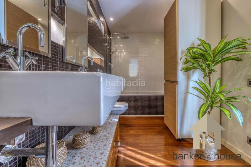 Foto 6dcf187d-b0d1-4f9f-949d-c53f8b6b922a. Casa adosada casa para entrar a vivir en martinica en Cerdanyola del Vallès