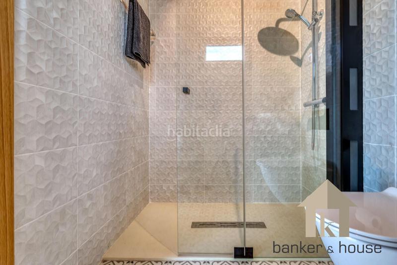 Foto a88beaea-1ac8-40dc-a7b5-adbbbce915d4. Casa adosada casa para entrar a vivir en martinica en Cerdanyola del Vallès