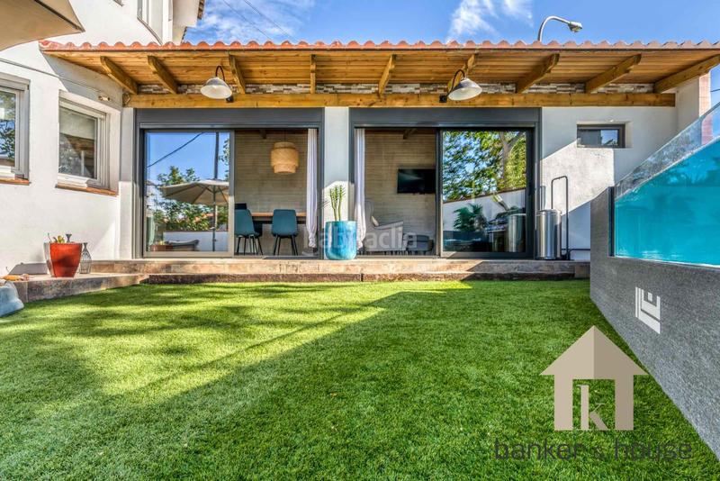 Foto d72c1b28-0e03-478b-9c50-a172e0a5a70e. Casa adosada casa para entrar a vivir en martinica en Cerdanyola del Vallès