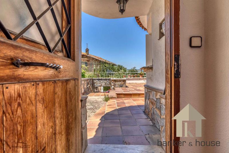 Foto 0bfea396-b385-41b7-ab29-4441b51f8734. Chalet avec chauffage parking dans Montflorit Cerdanyola del Vallès