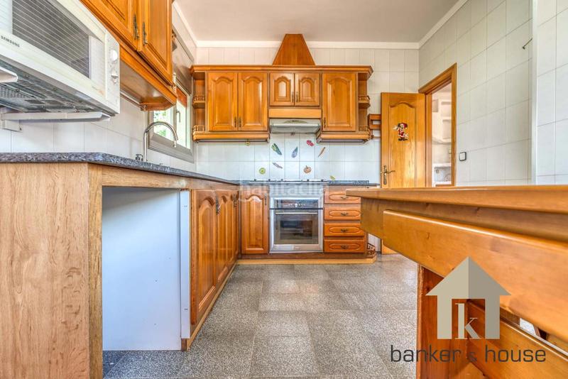 Foto 1c30dae2-e9b0-4074-9023-3863b786a7e2. Chalet avec chauffage parking dans Montflorit Cerdanyola del Vallès