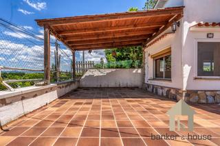 Xalet a Montflorit. Casa aislada con 4 hab en planta. montflorit zona plana