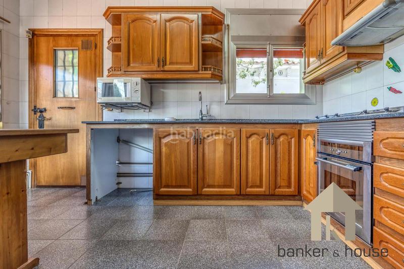 Foto 9f7f318b-f29c-48ba-ae47-c3c178606854. Chalet avec chauffage parking dans Montflorit Cerdanyola del Vallès