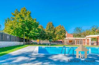 Attique dans Canaletes - Turonet. Vivienda con vistas a collserola. 3 hab, 2 baos, parking y pisc
