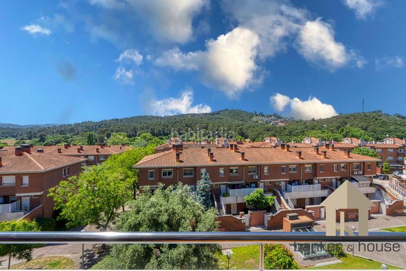 Foto 31b7f1ce-60a4-46e4-925e-edb62c5b5f30. Attique avec chauffage parking piscine dans Canaletes - Turonet Cerdanyola del Vallès