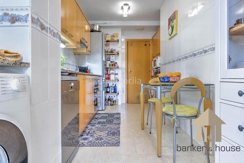 Foto 4621231b-7267-48af-a9b3-4f6ff8e0bb6c. Attique avec chauffage parking piscine dans Canaletes - Turonet Cerdanyola del Vallès