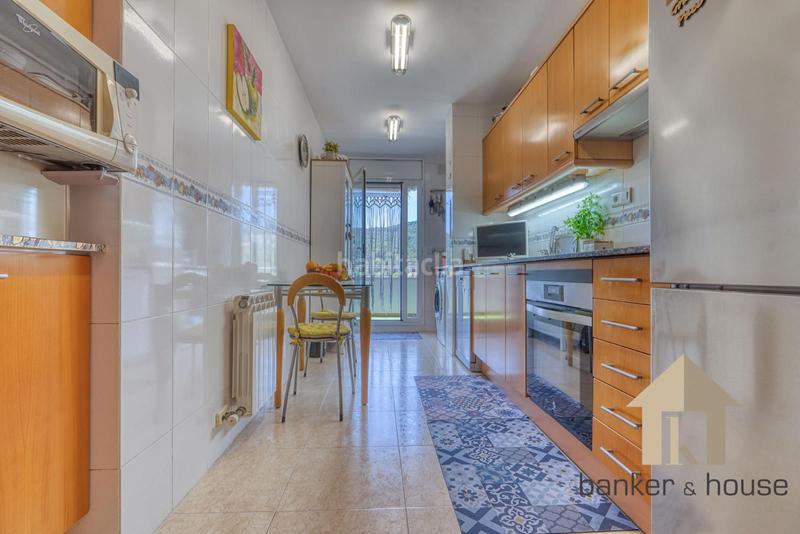 Foto 9f3759e5-bfc3-496f-a1ed-840e84da0e95. Attique avec chauffage parking piscine dans Canaletes - Turonet Cerdanyola del Vallès