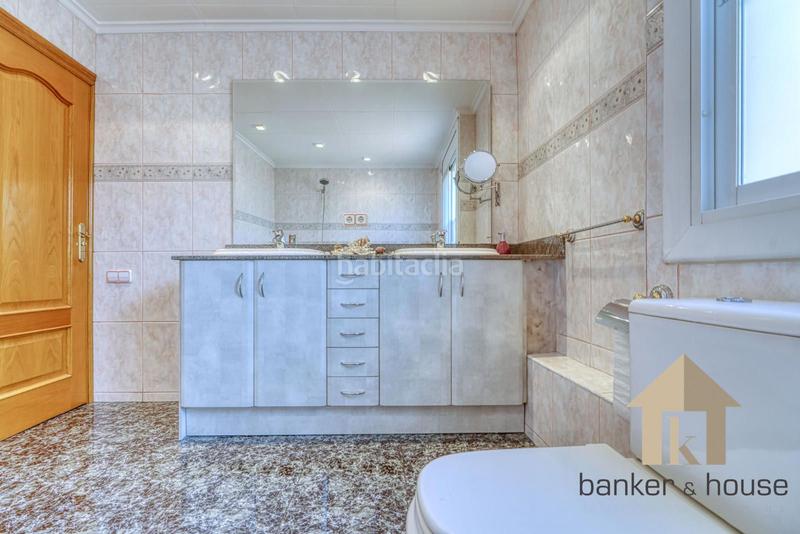 Foto 01f828b9-343f-4ab8-b19b-e90651eca2d7. Casa adossada amb calefacció aparcament a Montflorit Cerdanyola del Vallès