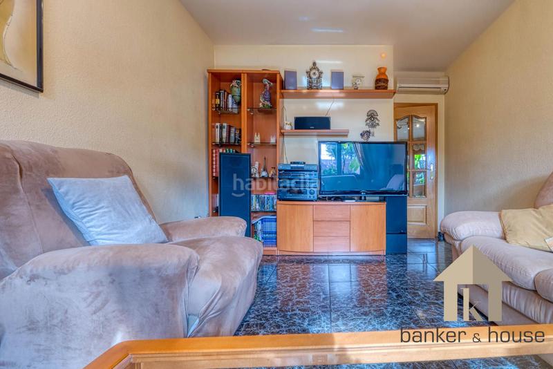 Foto 61a1ff32-1abc-4551-8d2d-5be53bc412ea. Casa adossada amb calefacció aparcament a Montflorit Cerdanyola del Vallès