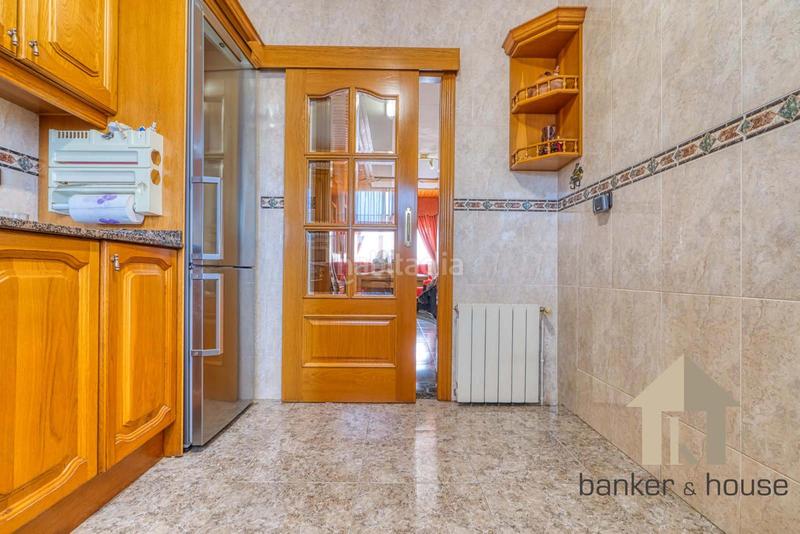 Foto a51e4be1-020e-4548-a0fb-1cac033ca45b. Casa adossada amb calefacció aparcament a Montflorit Cerdanyola del Vallès