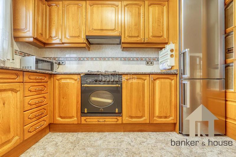 Foto e13f8cf3-0e9a-4894-b91e-a8e05abb9099. Casa adossada amb calefacció aparcament a Montflorit Cerdanyola del Vallès