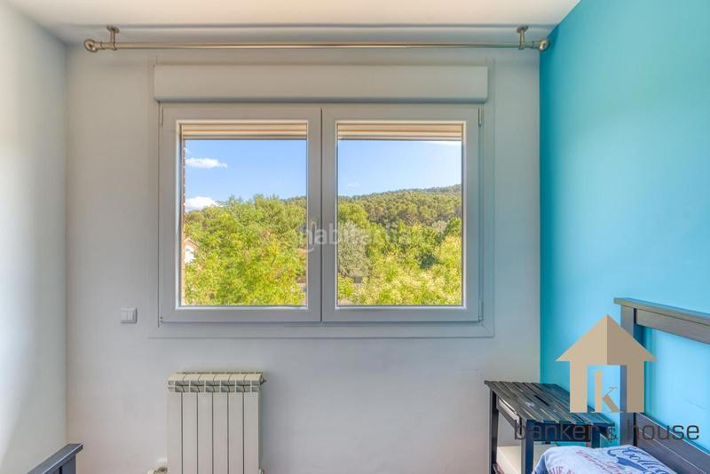 Foto 2bb20e1a-e5c9-4ea7-8ff5-2b17209604f0. Attico con riscaldamento parcheggio piscina in Canaletes - Turonet Cerdanyola del Vallès