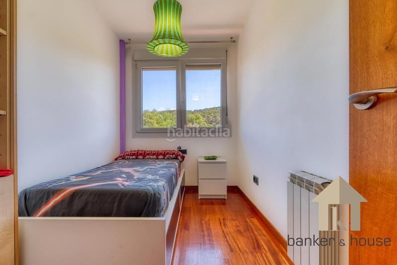 Foto 40a37e71-cb0a-4cbe-b13c-96f05e10704a. Attico con riscaldamento parcheggio piscina in Canaletes - Turonet Cerdanyola del Vallès