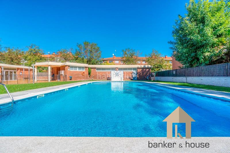 Foto 760deb2f-3a68-4d13-a508-586a56824be0. Attico con riscaldamento parcheggio piscina in Canaletes - Turonet Cerdanyola del Vallès