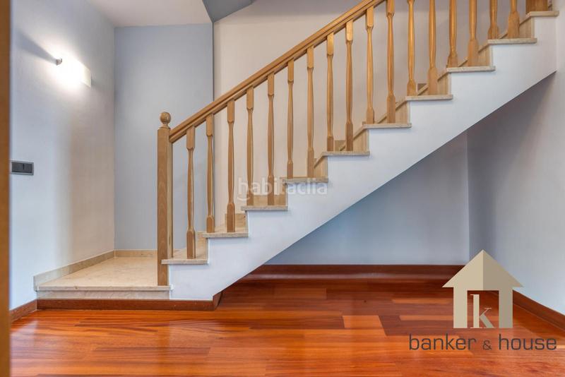 Foto 8c2d19f6-fe46-4f0a-abd4-92c475a05930. Attico con riscaldamento parcheggio piscina in Canaletes - Turonet Cerdanyola del Vallès