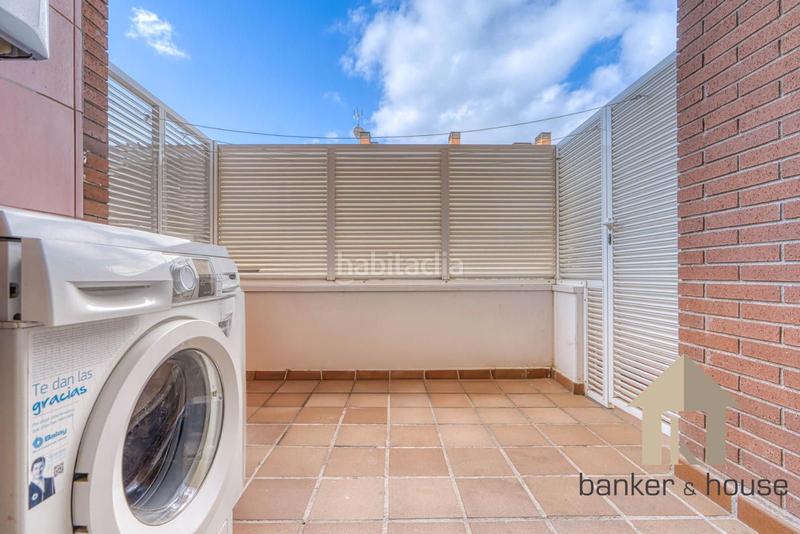 Foto b9c9e51a-09b6-4d9b-94bb-3bf26a4d3821. Attico con riscaldamento parcheggio piscina in Canaletes - Turonet Cerdanyola del Vallès