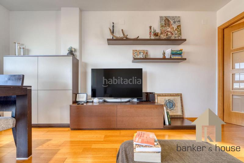 Foto bc7e92d1-e41d-4aa4-bbb4-60bd93d2ad6e. Àtic amb calefacció a Catalunya - Fontetes Cerdanyola del Vallès