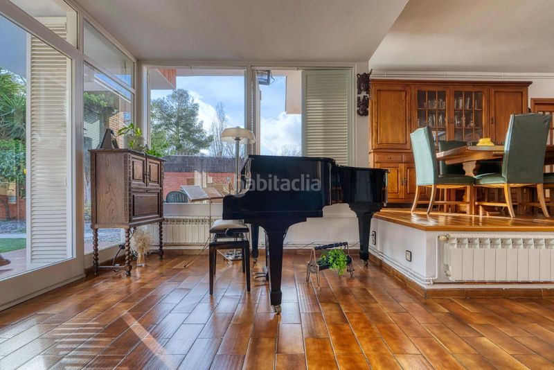 Foto 35c245ef-cecd-4956-a083-f31f79a924f8. Xalet amb calefacció aparcament piscina a Bellaterra