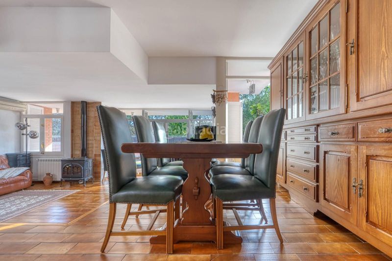 Foto c4ecb465-21e3-439b-886d-1c3935a37f88. Xalet amb calefacció aparcament piscina a Bellaterra