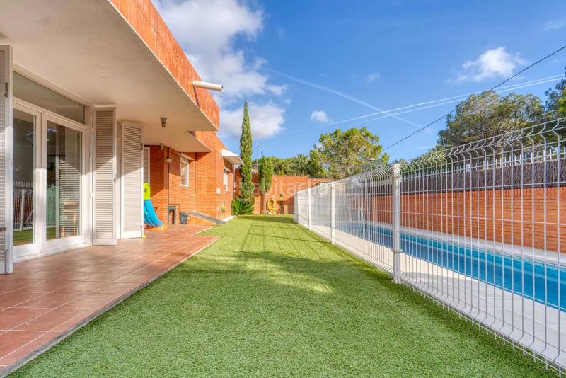 Foto f15518a7-04d2-4d4e-9ad3-b0a88e032988. Xalet amb calefacció aparcament piscina a Bellaterra