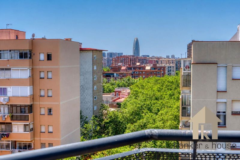 Foto c06a8a40-25a8-4393-b0fb-f214022e3ab6. Àtic amb calefacció a Sant Martí de Provençals Barcelona