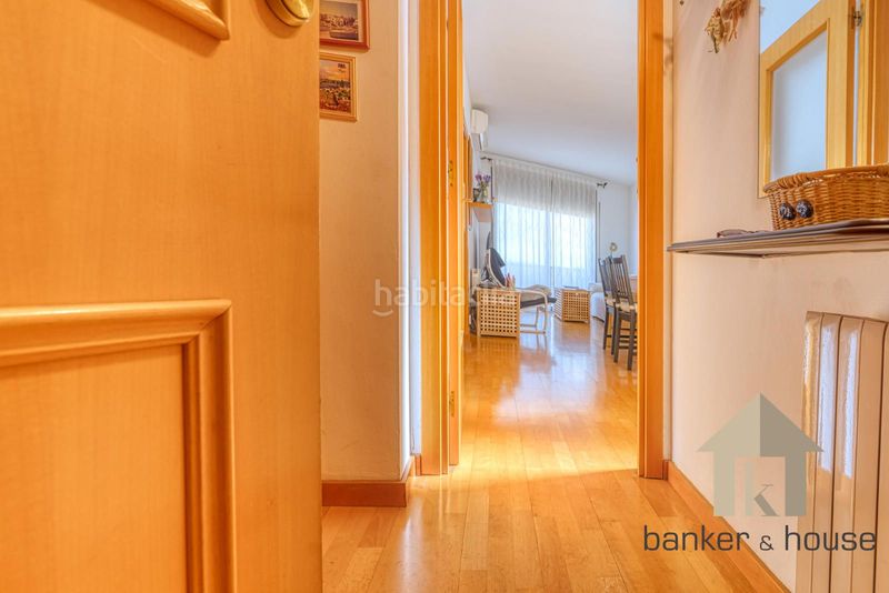 Foto f76a705d-78da-49a5-8286-21dd93c30298. Àtic amb aparcament a Centre Sabadell