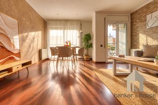 Flat in Montcada Centre - La Ribera. Centro, reformado, 3 hab dobles.