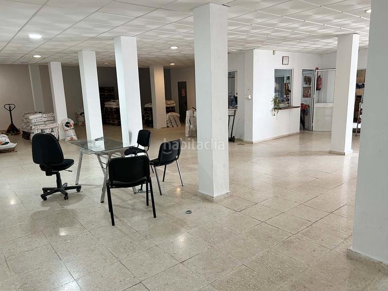 Foto 335bed7b-e113-44a4-8e91-a350d508d2b1. Local comercial se vende local comercial de 192 m2 en Tarifa