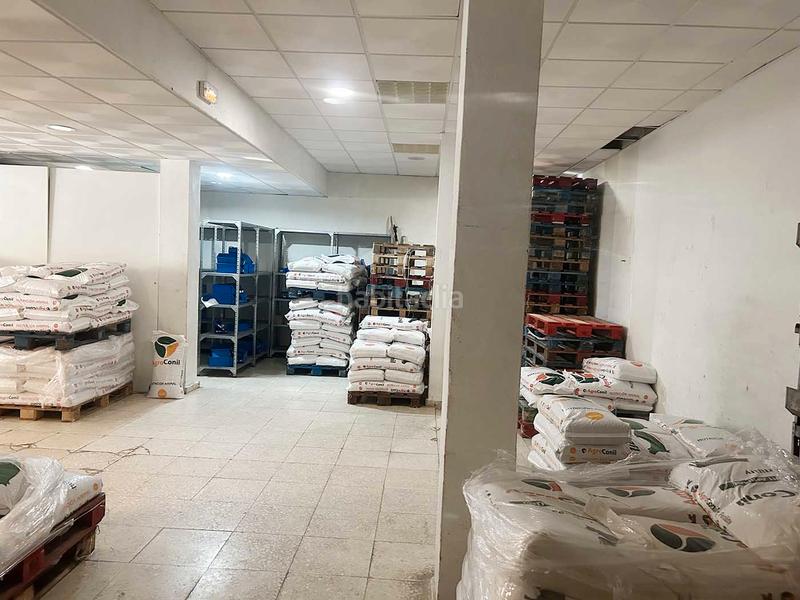Foto 98f8a88c-079a-48d9-bdf0-404f46efec09. Local comercial se vende local comercial de 192 m2 en Tarifa