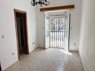 Apartament  Plaza de oviedo. Se vende apartamento en planta baja junto iglesia san mateo