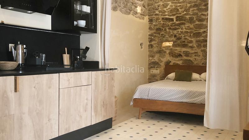 Foto c9326c3f-dd39-4c2f-bc1d-afd24b98eca9. Estudio encanto histórico y diseño en pleno casco antiguo en Tarifa