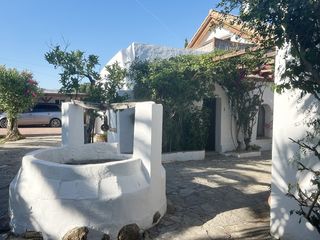 Casa  Lugar la zarzuela. Tu hogar y tu negocio cerca del mar (4 km). finca rural en la za
