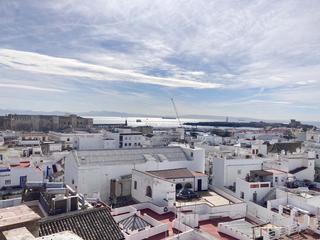 Casa a Tarifa Ciudad. Se vende casa-palacio de 1000 m2 en el casco antiguo