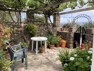 Masia a Tarifa Ciudad. Se vende finca de 2093 m2 con casa en un entorno único